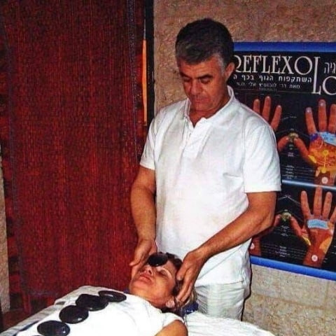 מטפל/ת בכוסות רוח - רפאל כהן